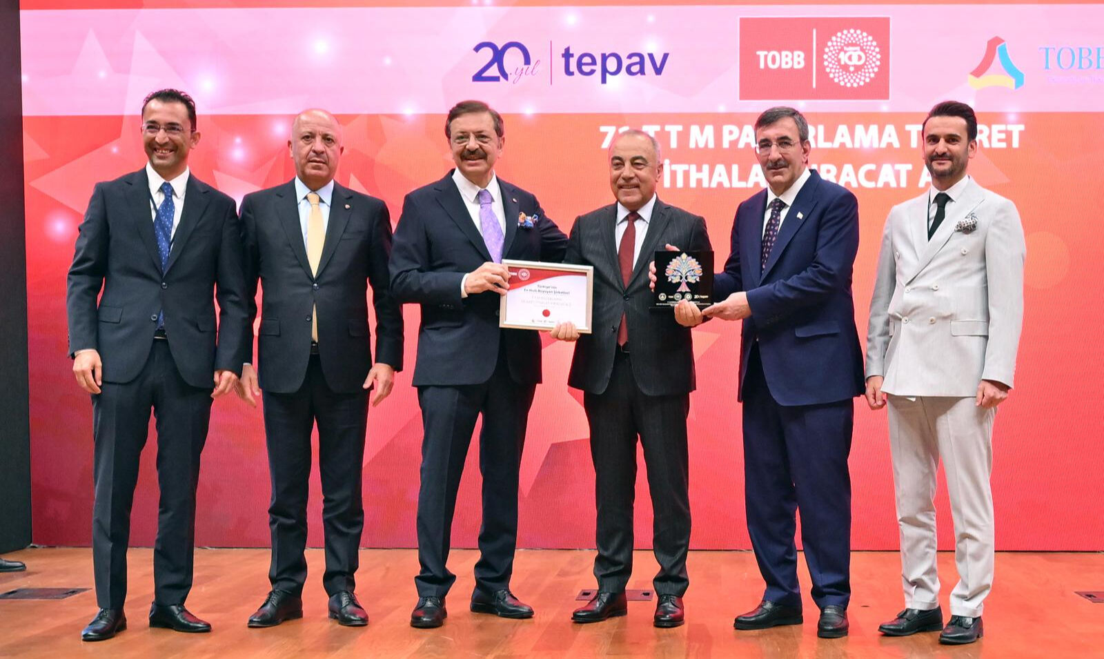 Ezel Kozmetik, Türkiye’nin en hızlı büyüyen 100 şirketi listesine girdi - 1. Resim