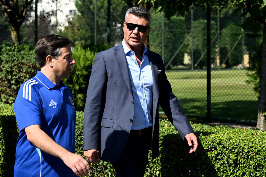 Fenerbahçe'de Sadettin Saran kararını verdi: Antalyaspor maçı sonrası yollar ayrılıyor - 1. Resim