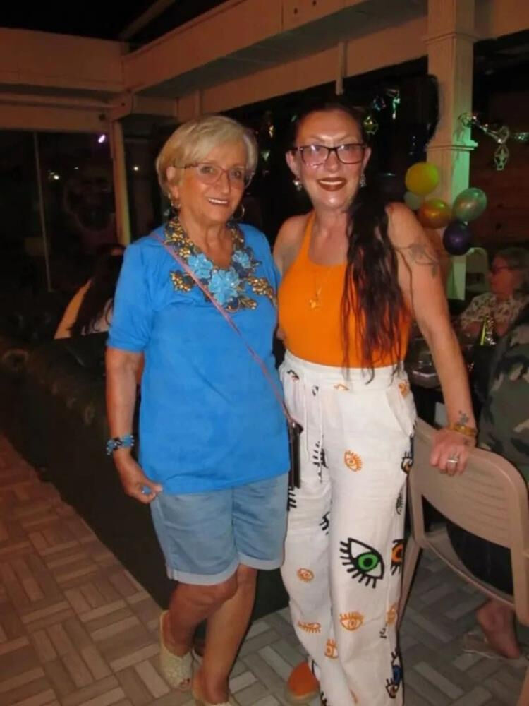 Güllü kimdir, kaç yaşında, neden öldü? Talihsiz kazayı oğlu duyurdu - 1. Resim