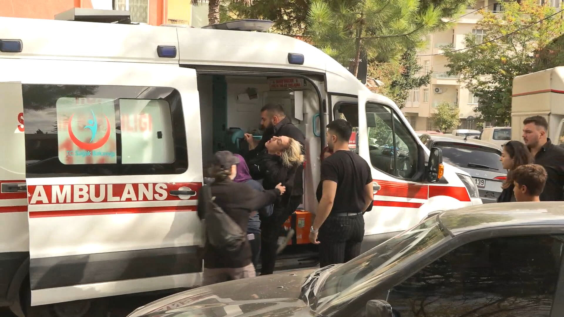 Annesini son kez görmeye dayanamadı: Güllü’nün kızı gasilhanede yıkıldı! - 2. Resim