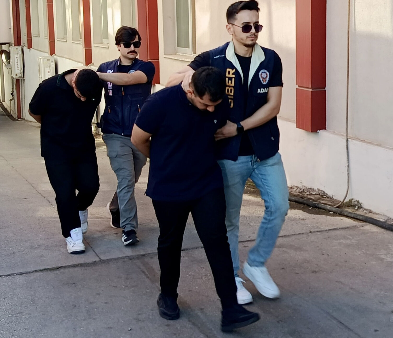 Boğa satın alacaklardı, 'sazan sarmalı' yöntemiyle 600 bin liradan oldular - 1. Resim