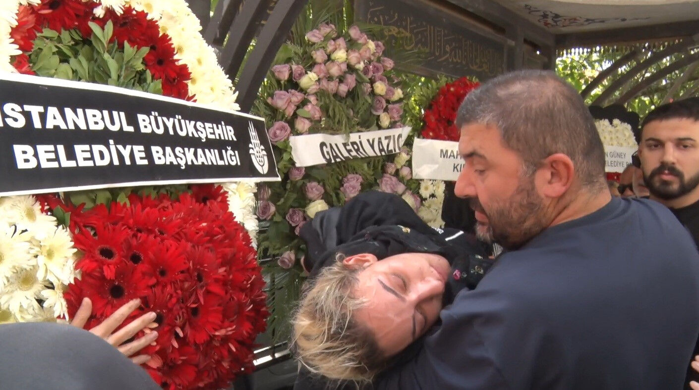 Cenazede gözyaşları sel oldu... Güllü'nün kızının feryadı yürek dağladı - 3. Resim