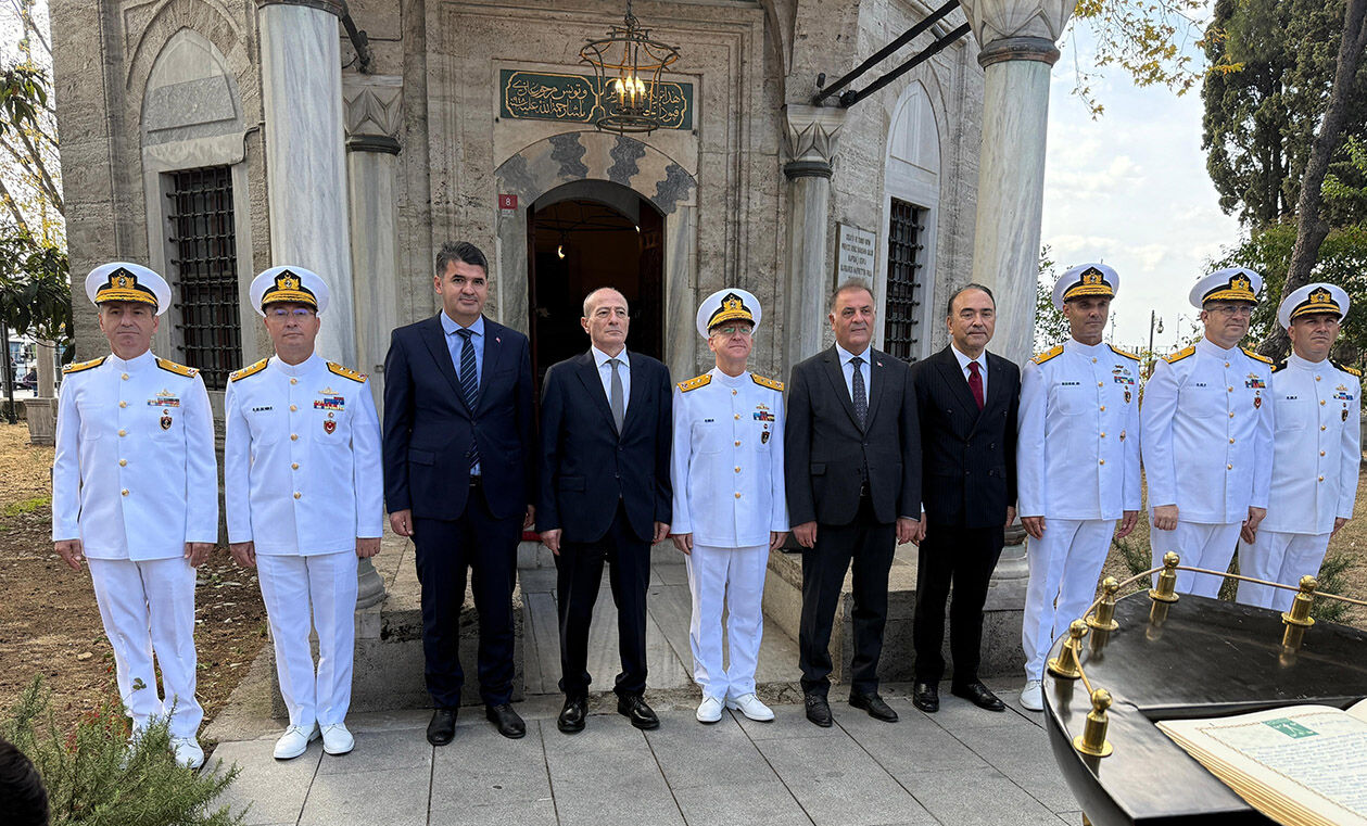 Deniz kuvvetlerinden ihtişamlı tören: Preveze Zaferi unutulmadı - 1. Resim