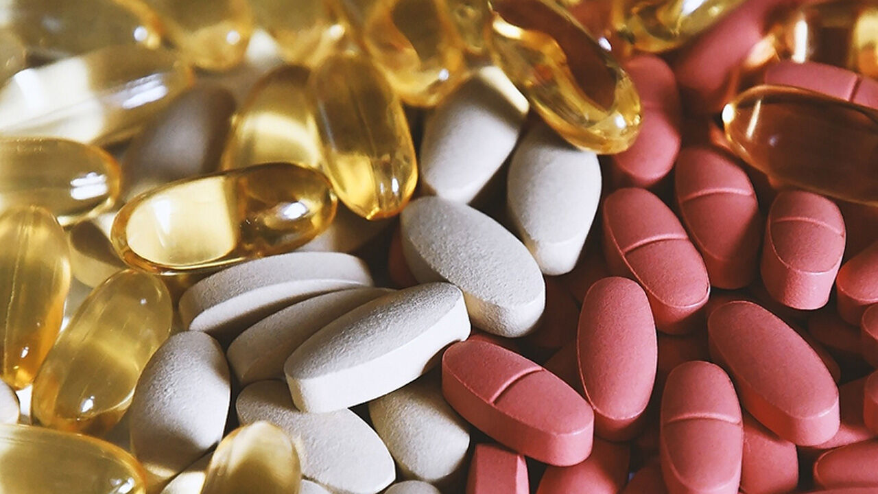 Gençlik hayali sağlığınızdan etmesin! Kontrolsüz vitamin kullanımı zehirleyebilir - 1. Resim