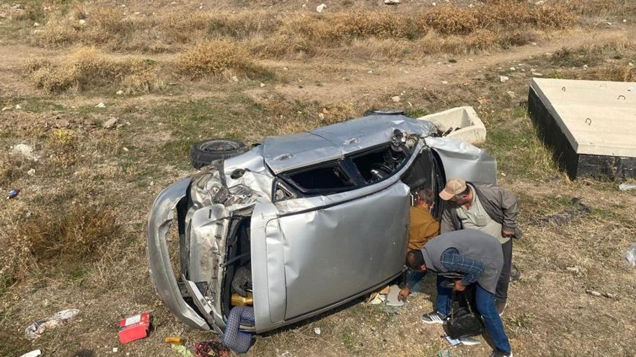 Düğün konvoyunda korkunç anlar: Araç tarlaya uçtu - 1. Resim