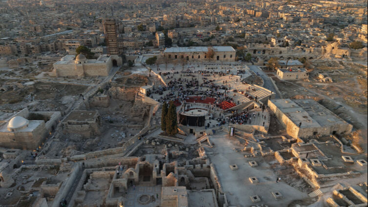Esad'ın devrilmesine giden yolun sembolüydü! Halep Kalesi restorasyon sonrası ziyarete açıldı Esad'ın devrilmesine giden yolun sembolüydü! Halep Kalesi restorasyon sonrası ziyarete açıldı - 2. Resim
