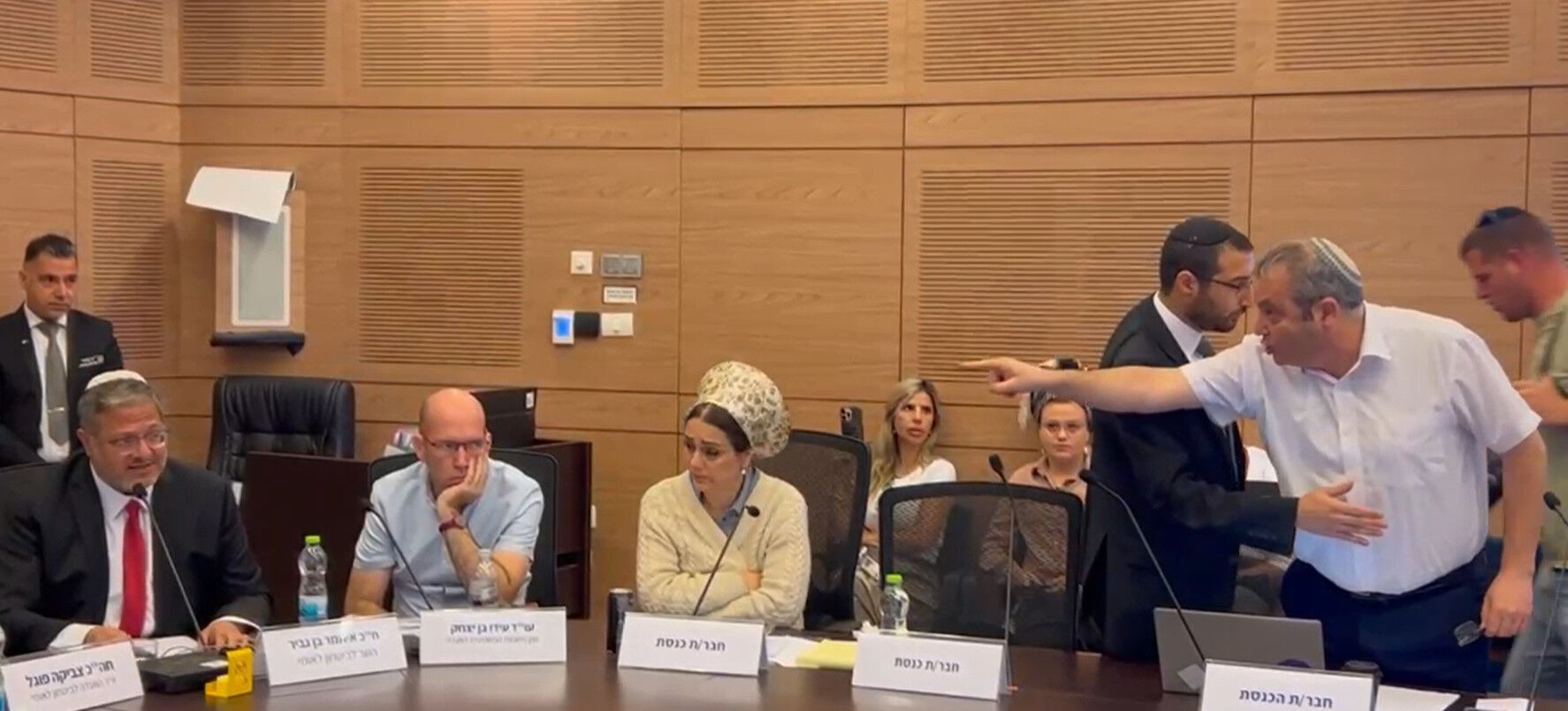 İsrail Parlamentosu karıştı! Ben- Gvir'e “utanmalısın!” dedi, kapı dışarı edildi - 1. Resim