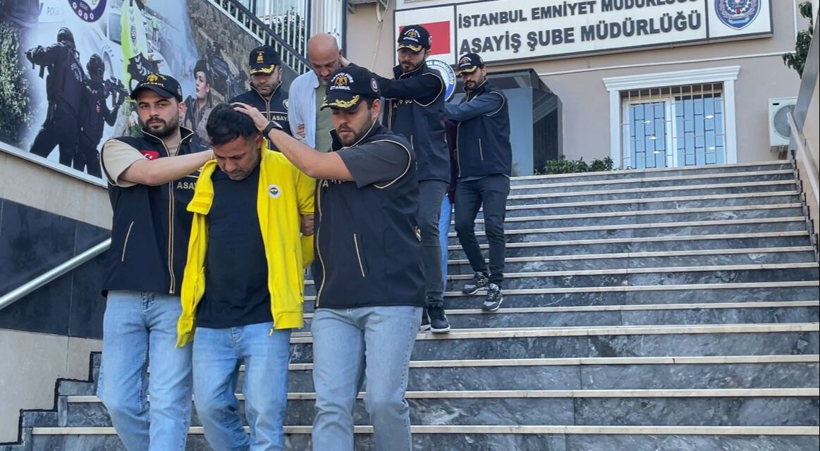 Sahte anahtarla çaldılar, parçaladılar, 'change' yaptılar! İstanbul'da organize otomobil hırsızlığına 4 tutuklama - 1. Resim