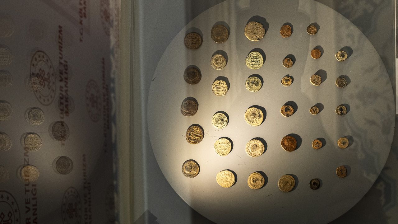 1.700 yıllık eserler ABD&#039;den geldi: 83 tarihî sikke iade edildi