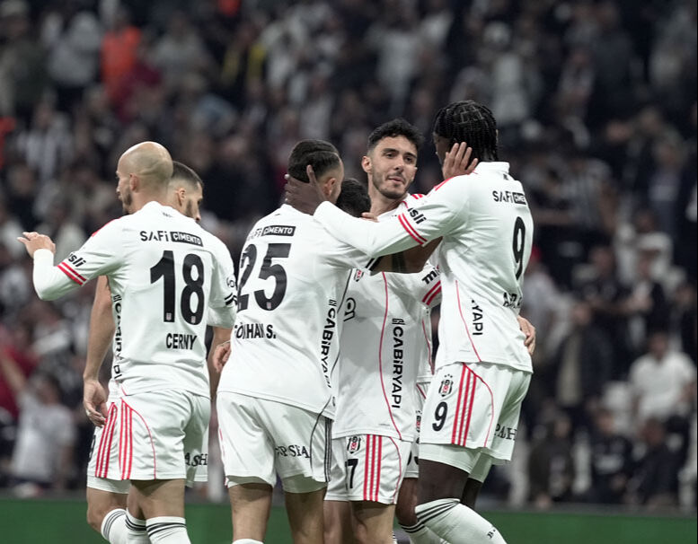 Beşiktaş, Galatasaray derbisi öncesi hata yapmadı: 3 puan 3 golle geldi - 1. Resim