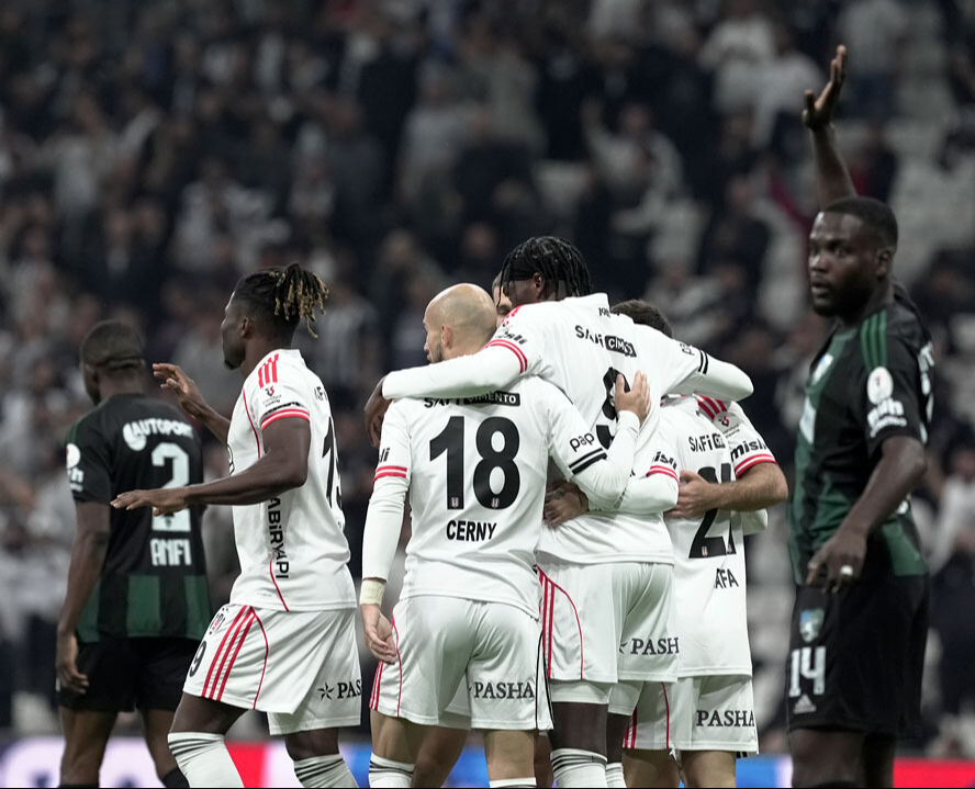 Canlı: Beşiktaş'ın konuğu Kocaelispor - 1. Resim