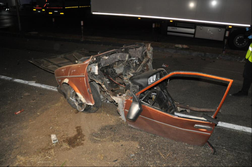 Manisa'da katliam gibi kaza: 5 kişi hayatını kaybetti - 1. Resim