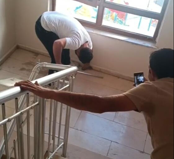 Şırnak'ta apartmanda yılan paniği! - 1. Resim