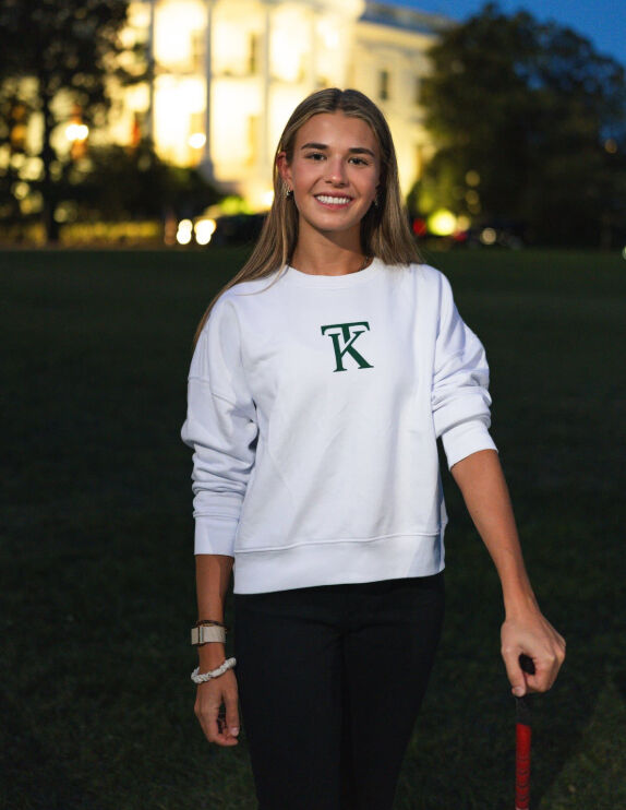 Trump'ın torunu Kai Trump ticarete atıldı! Dedesiyle kameraların karşısına geçerek ürünlerini tanıttı - 2. Resim