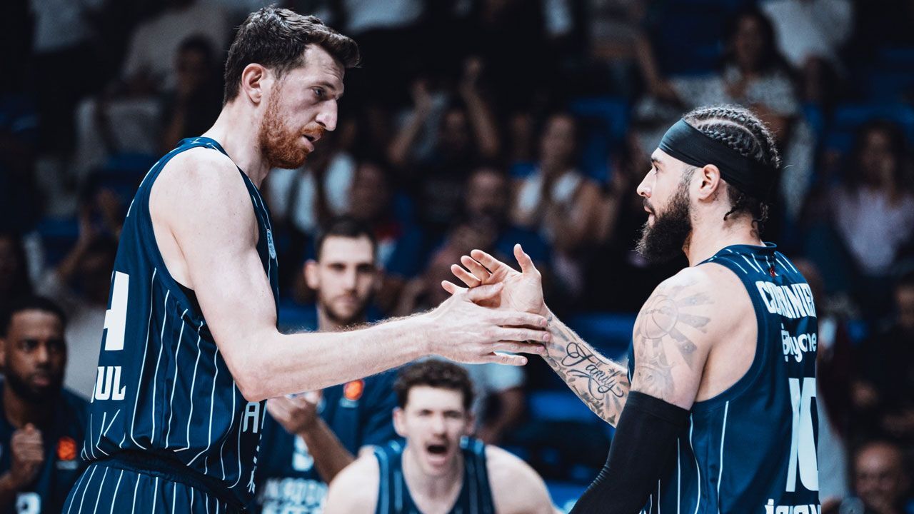 Anadolu Efes, EuroLeague ilk maçında Maccabi&#039;yi devirdi