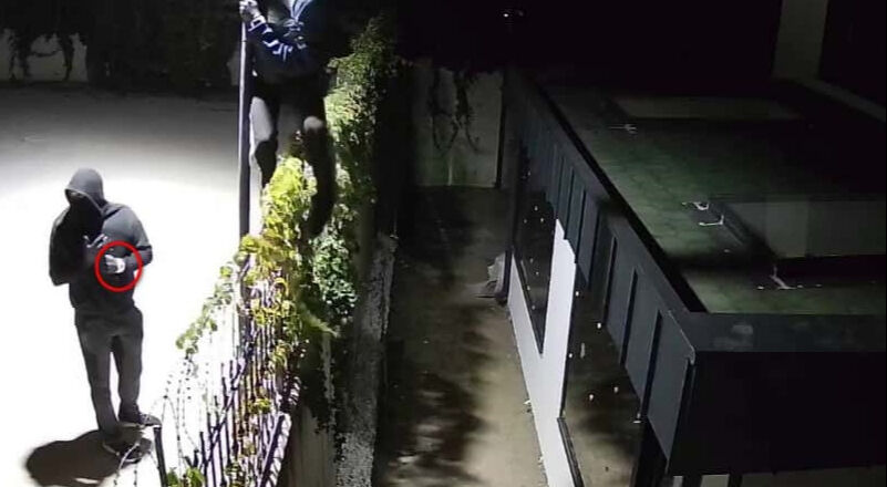 Ankara'da bir villadan 40 kiloluk kasayı çalan hırsızlar yakalandı - 1. Resim