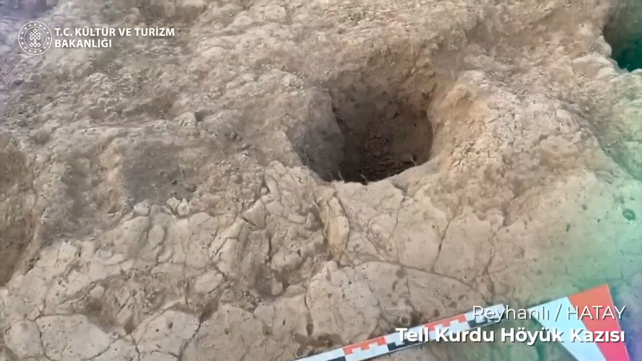 Bakan Ersoy 'Çok ender rastlanan keşif' diyerek duyurdu: Hatay'da '7 bin yıllık ayak izi' bulundu! - 3. Resim