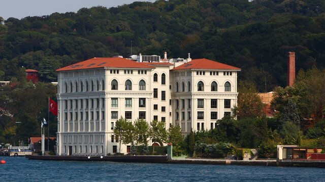 Ciner Grubu Londra'dan açıklama yaptı: Can Holding ile ilişkimiz yok - 3. Resim