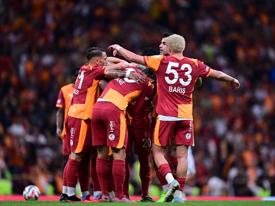 Galatasaray'da Okan Buruk'un Liverpool maçı 11'i netleşti: Osimhen bir ilki yaşayacak - 3. Resim