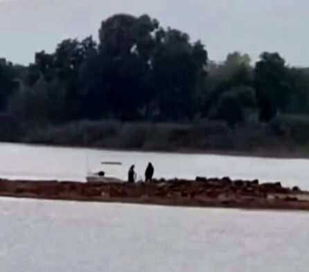 Sapanca'daki gizemli yapı yeniden ortaya çıktı! Kazmasını küreğini alan koştu - 4. Resim