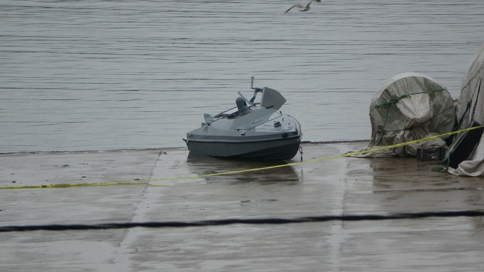 Trabzon Çarşıbaşı'da hareketli dakikalar... İnsansız deniz aracı bulundu - 2. Resim