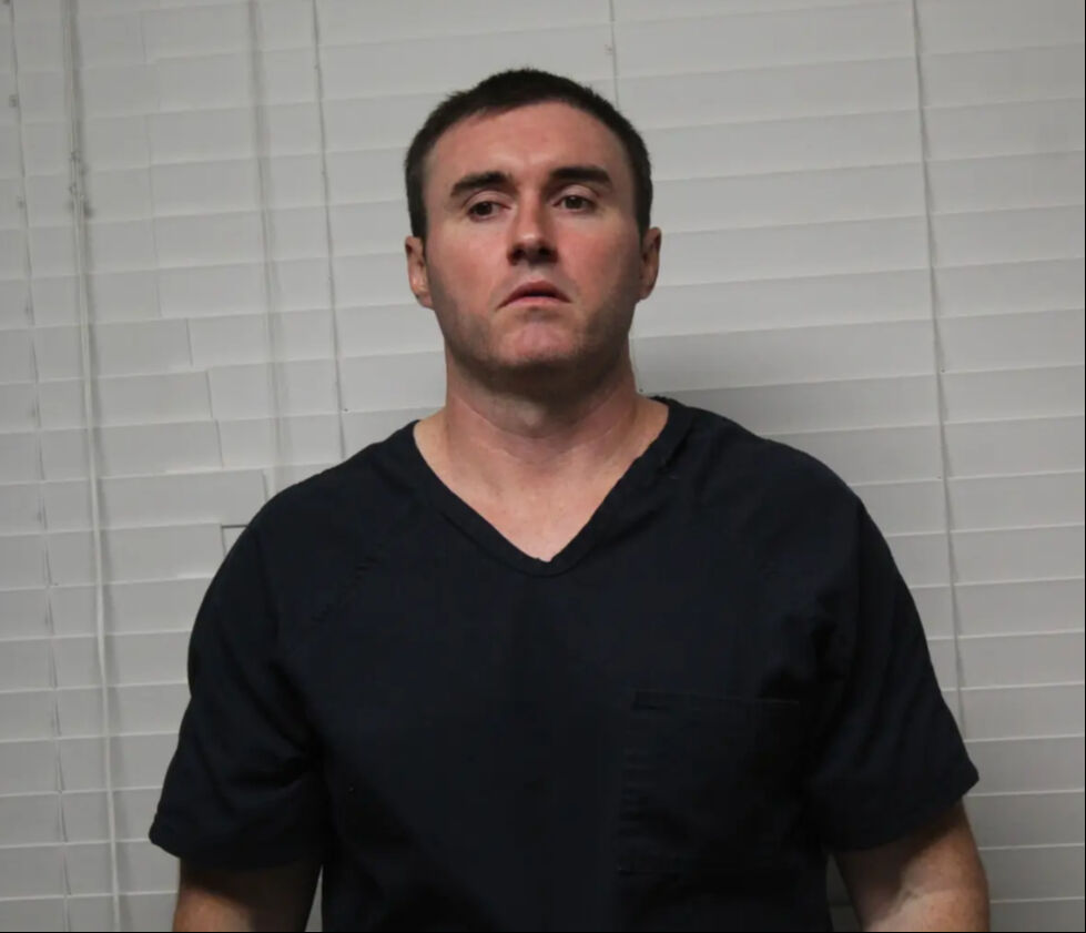 ABD'de kan donduran miras cinayeti! Annesini kazma ve kürekle öldürdü - 2. Resim