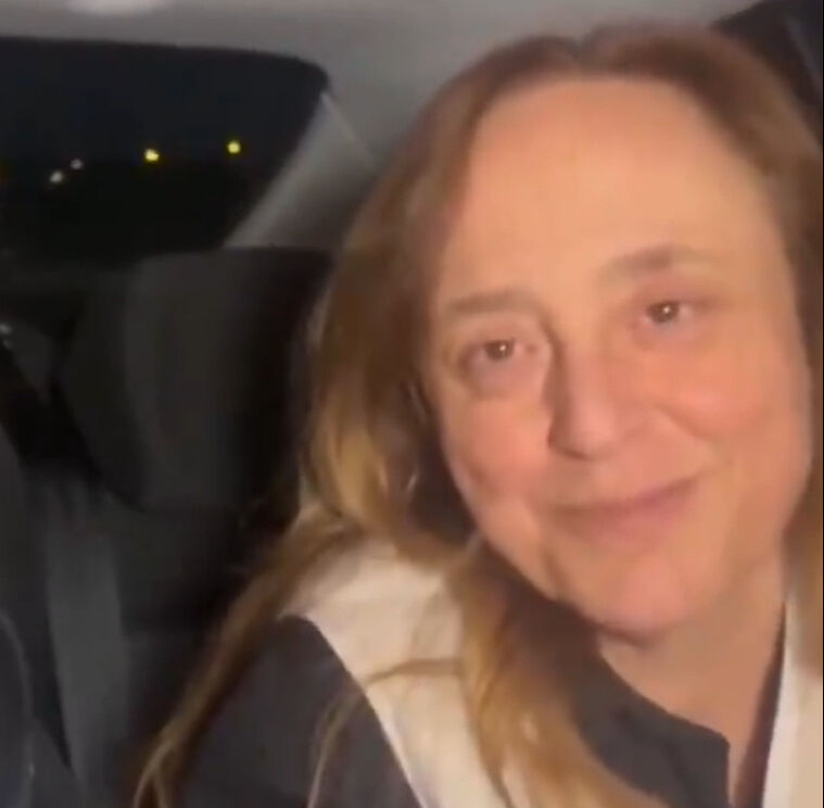 Ayşe Barım cezaevinden tahliye oldu, ailesi akaryakıt istasyonundan aldı - 2. Resim