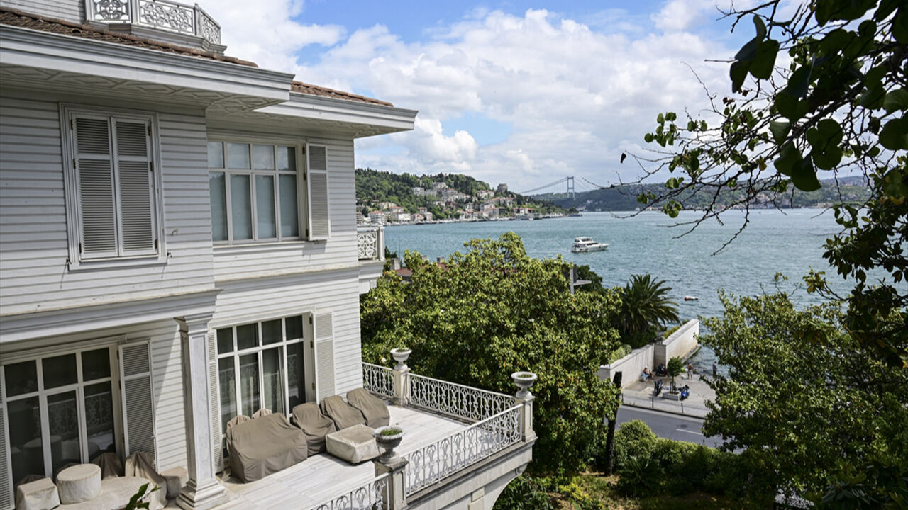 FETÖ firarisi Akın İpek'in yalısı dördüncü ihale sonrası satıldı! Yeni sahibi açıklanmadı - 1. Resim