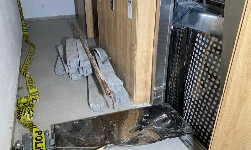 Pelin Kaygı göz göre göre can verdi! Feci asansör kazası kamerada - 3. Resim