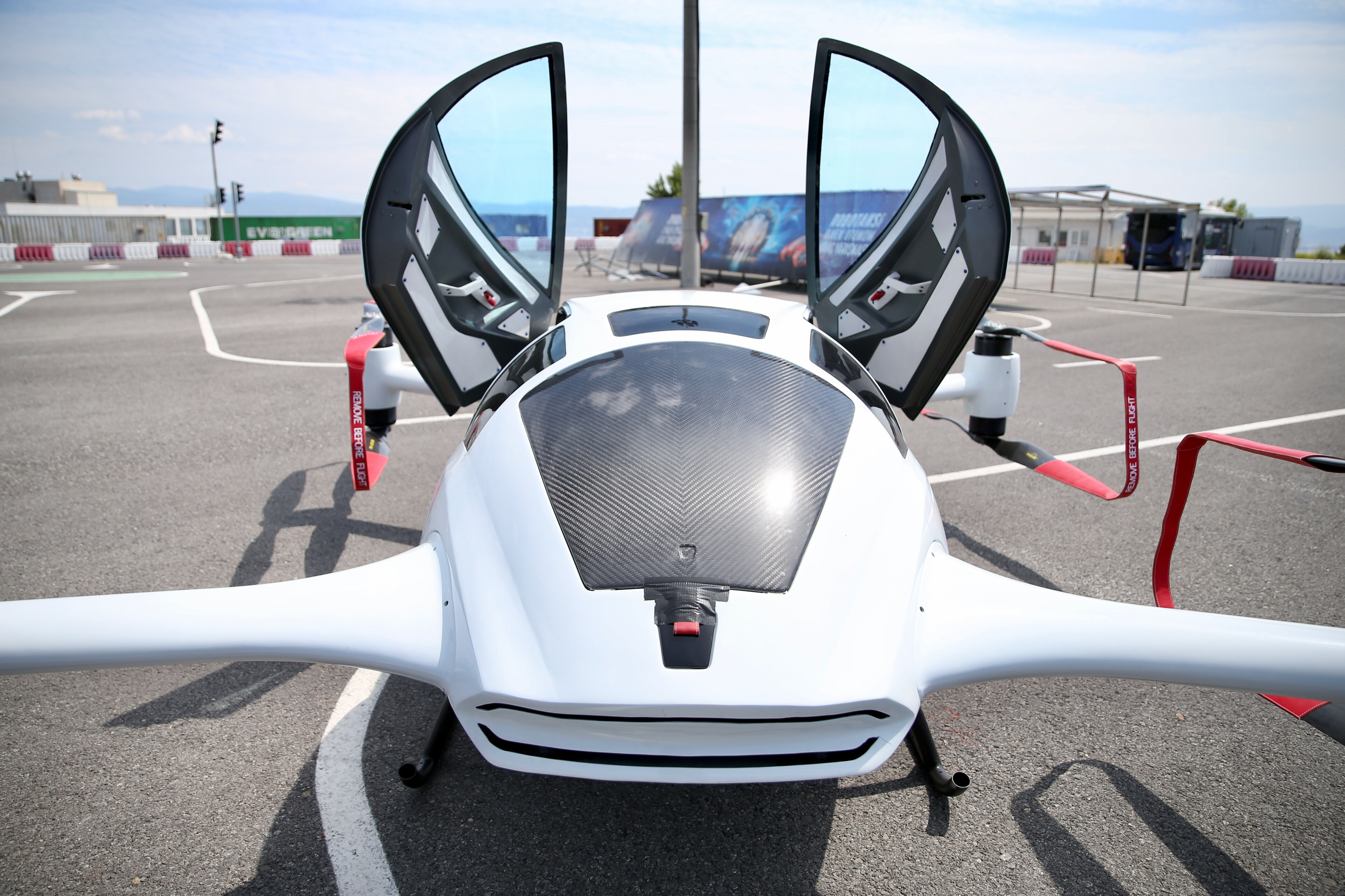 Yerli uçan araba AirCar için ön sipariş başladı! İşte fiyatı ve özellikleri - 4. Resim