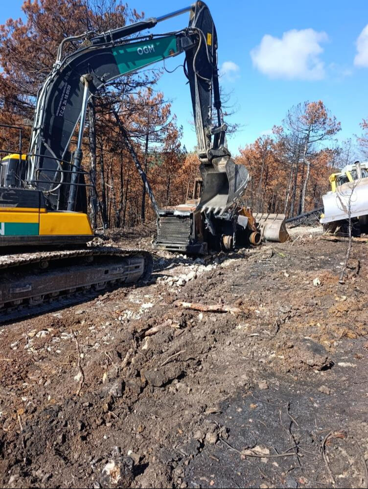 10 kişi şehit olmuştu! Orman yangınında küle dönen son araç da kaldırıldı - 2. Resim