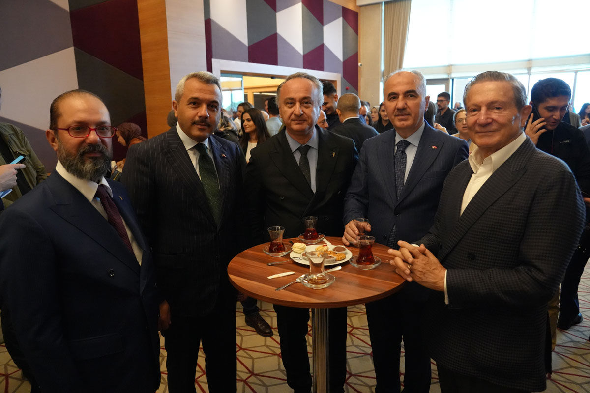 Acar Hoca’dan altın öğütler: Rize Eğitim Forumu yoğun katılımla gerçekleşti - 1. Resim