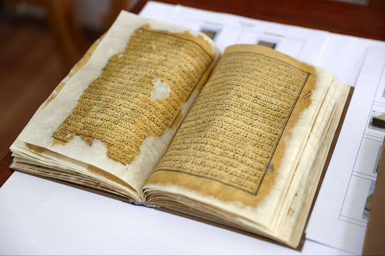 Asırlık kitapları kurtardılar! Konya'da yazma eserlere yapılan restorasyon hayran bıraktı - 2. Resim