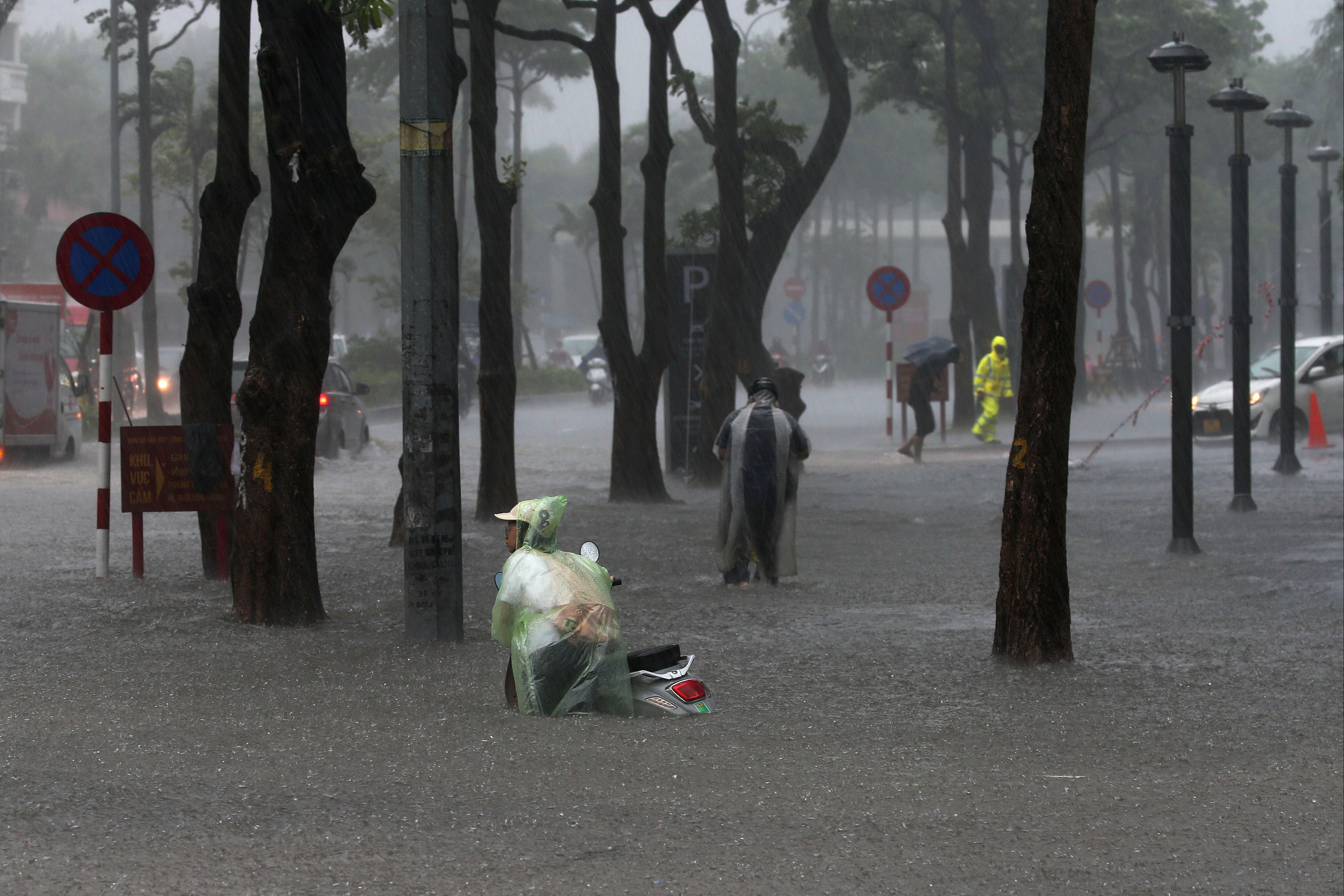 Bualoi Tayfunu'nda bilanço ağırlaşıyor! Can kaybı 36'ya yükseldi - 1. Resim