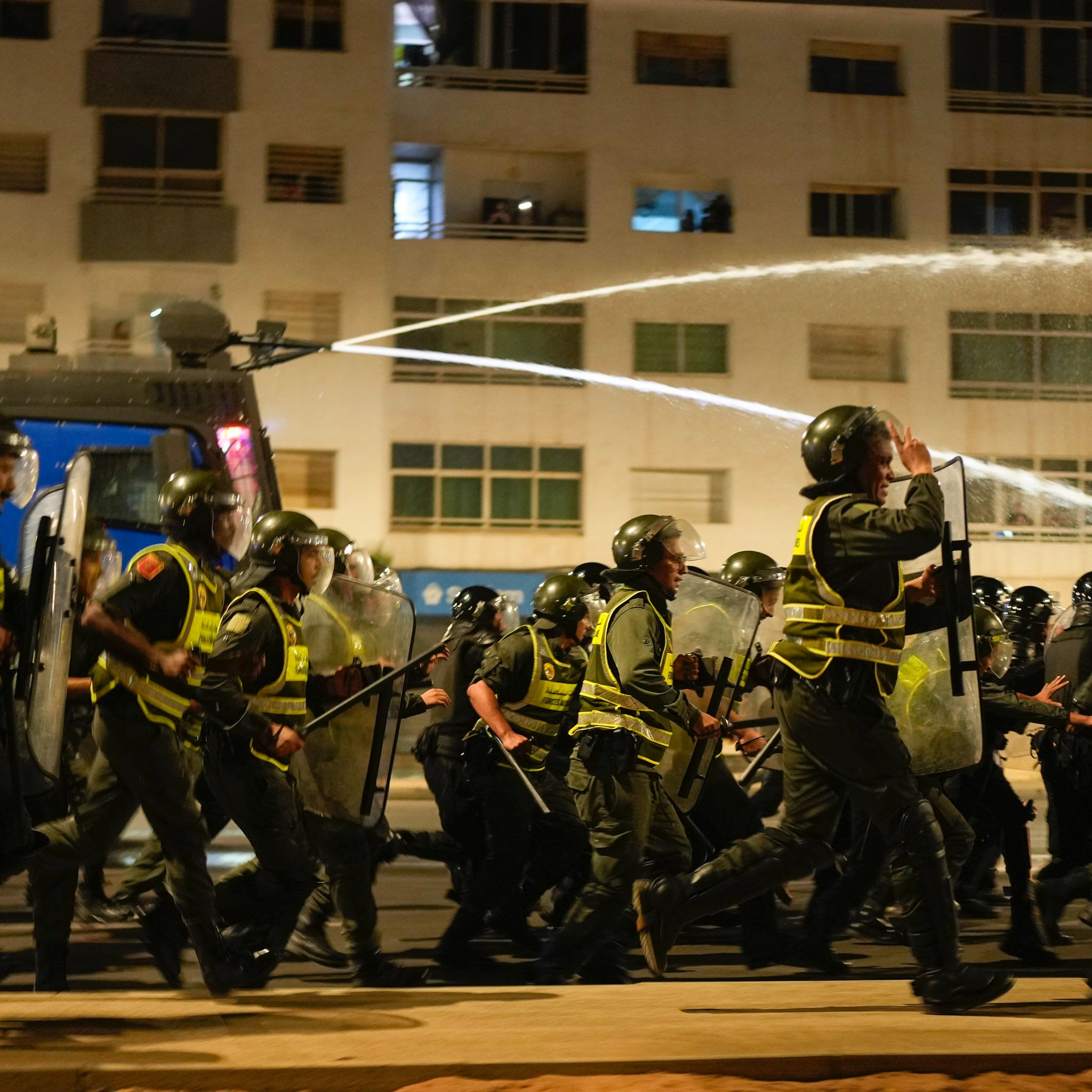 Fas'ta iç savaş görüntüleri! 3 genç protestolarda hayatını kaybetti - 3. Resim