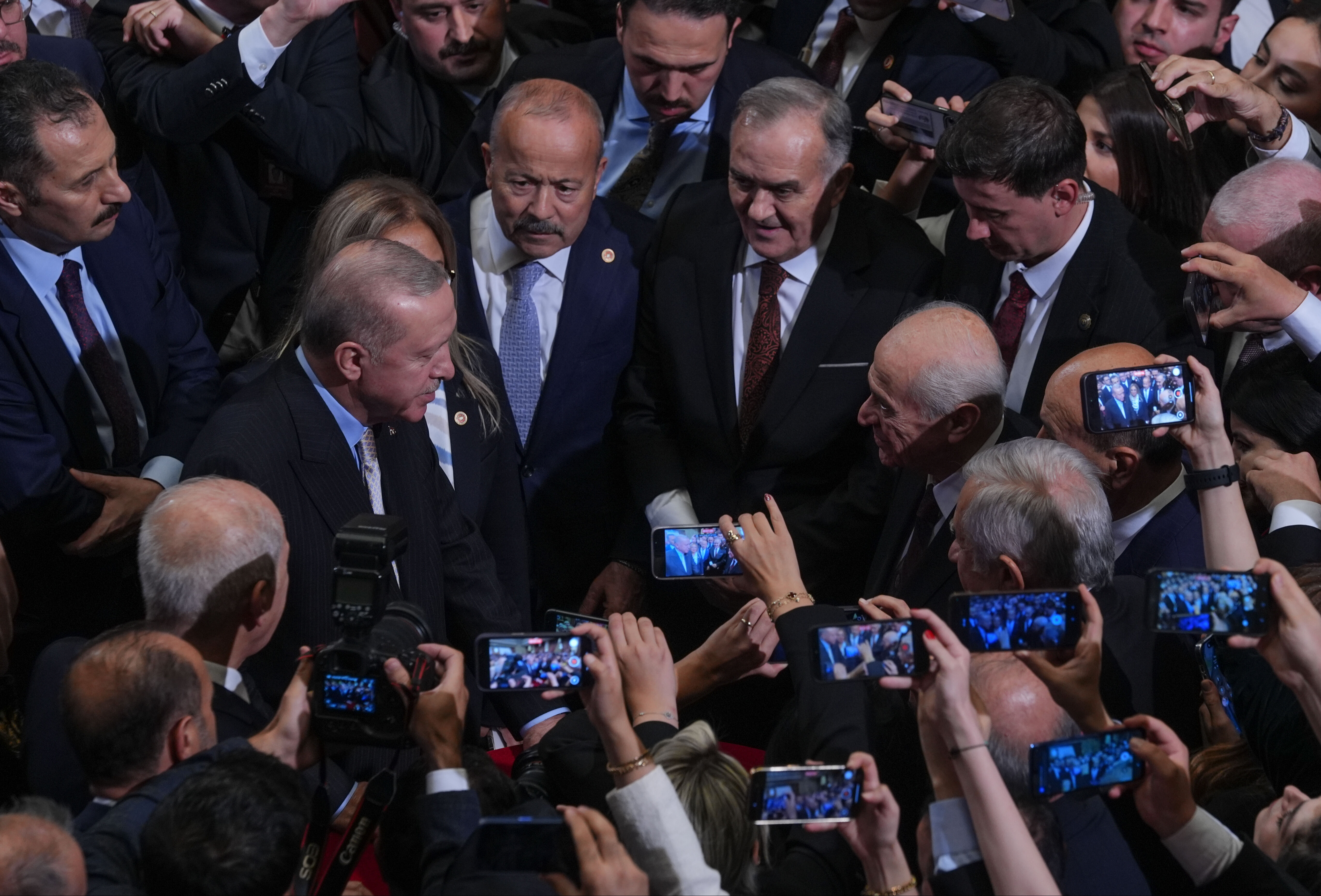 Gündem olan fotoğraf! Cumhurbaşkanı Erdoğan, Davutoğlu ve Babacan aynı karede - 1. Resim