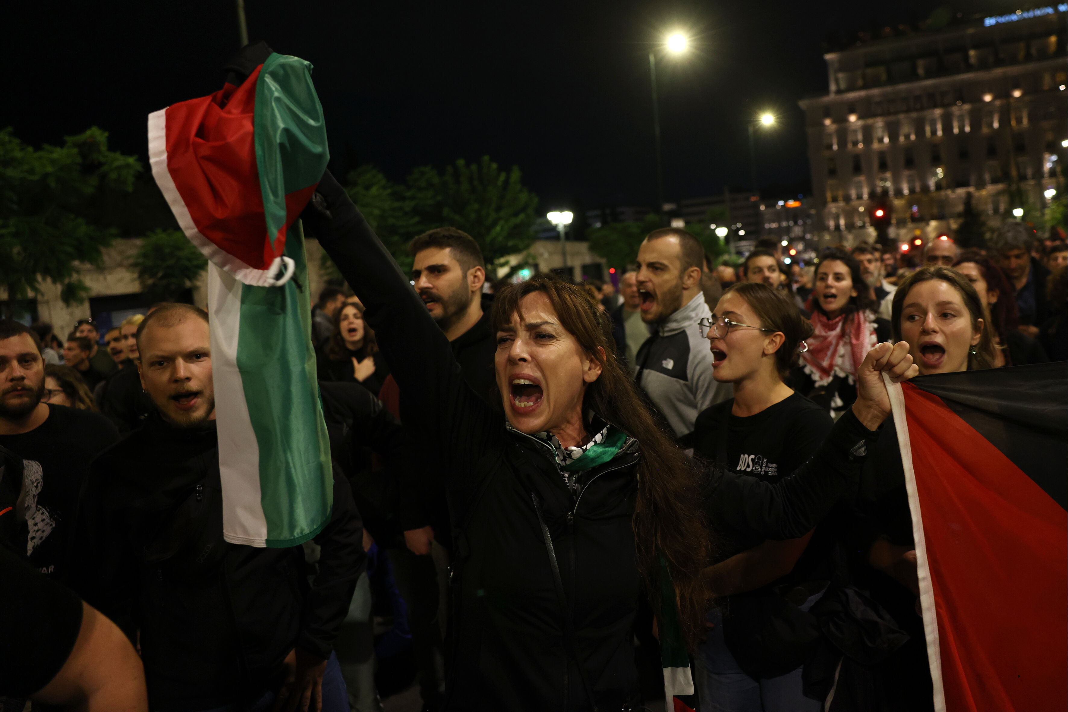 İsrail, Gazze'ye yardım taşıyan Sumud Filosu'na saldırdı! Birçok ülkede protestolar başladı - 4. Resim
