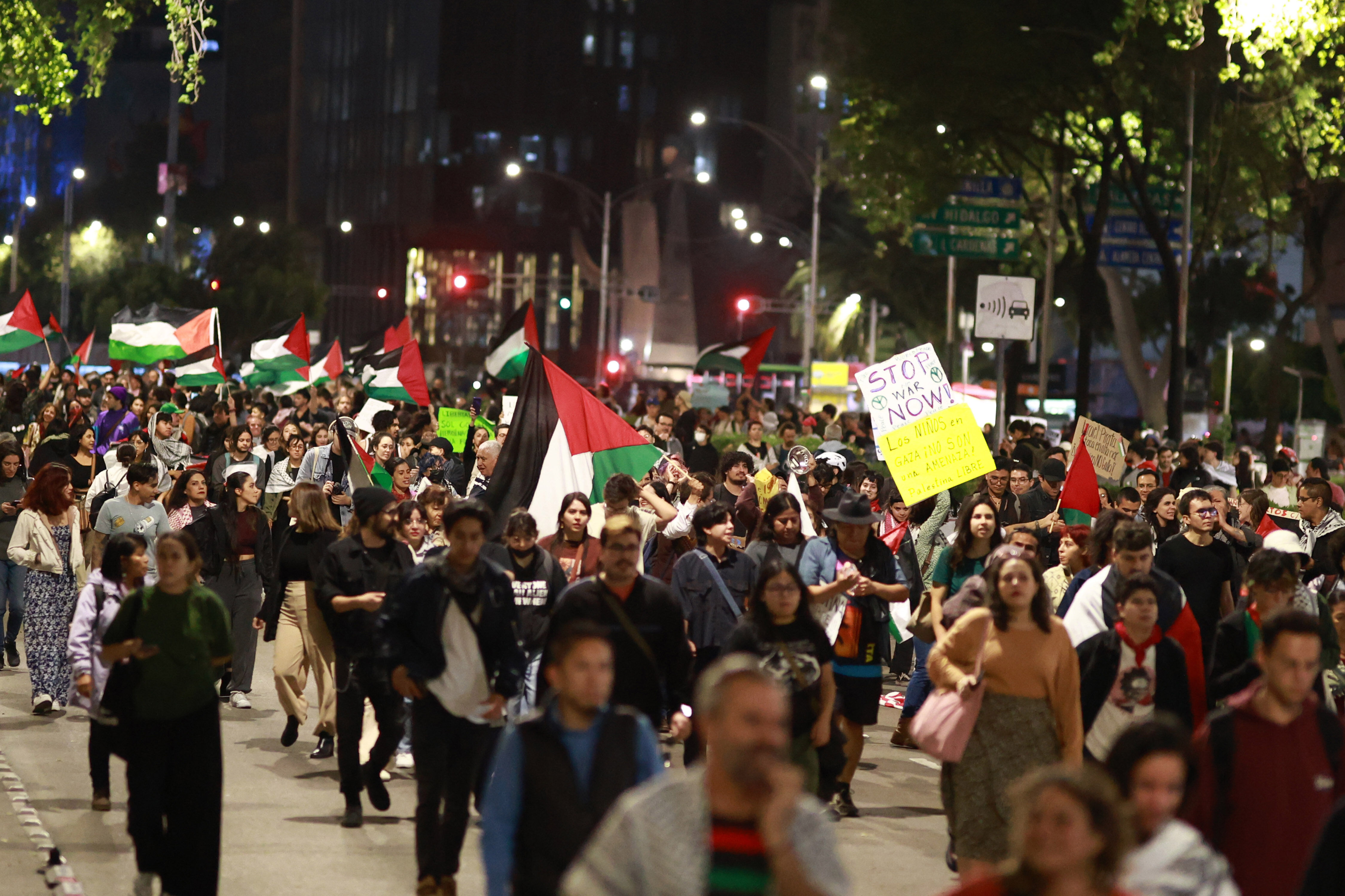 İsrail, Gazze'ye yardım taşıyan Sumud Filosu'na saldırdı! Birçok ülkede protestolar başladı - 6. Resim