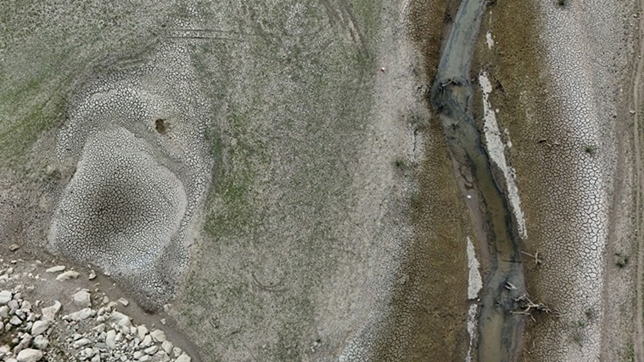 İstanbul'un su kaynağı kuruma noktasında! Doluluk oranı yüzde 2'nin altına indi - 1. Resim