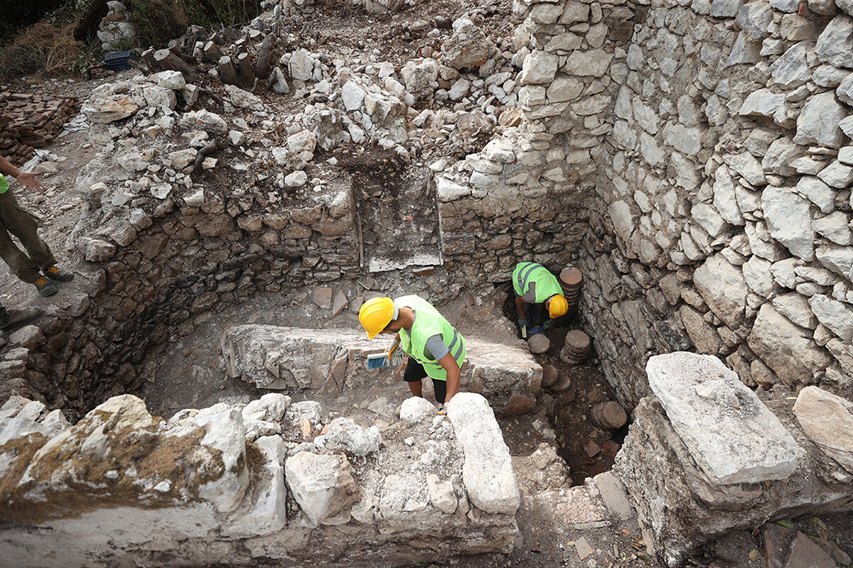 Olympos kazılarında eşine az rastlanan bir hamam ortaya çıktı - 1. Resim