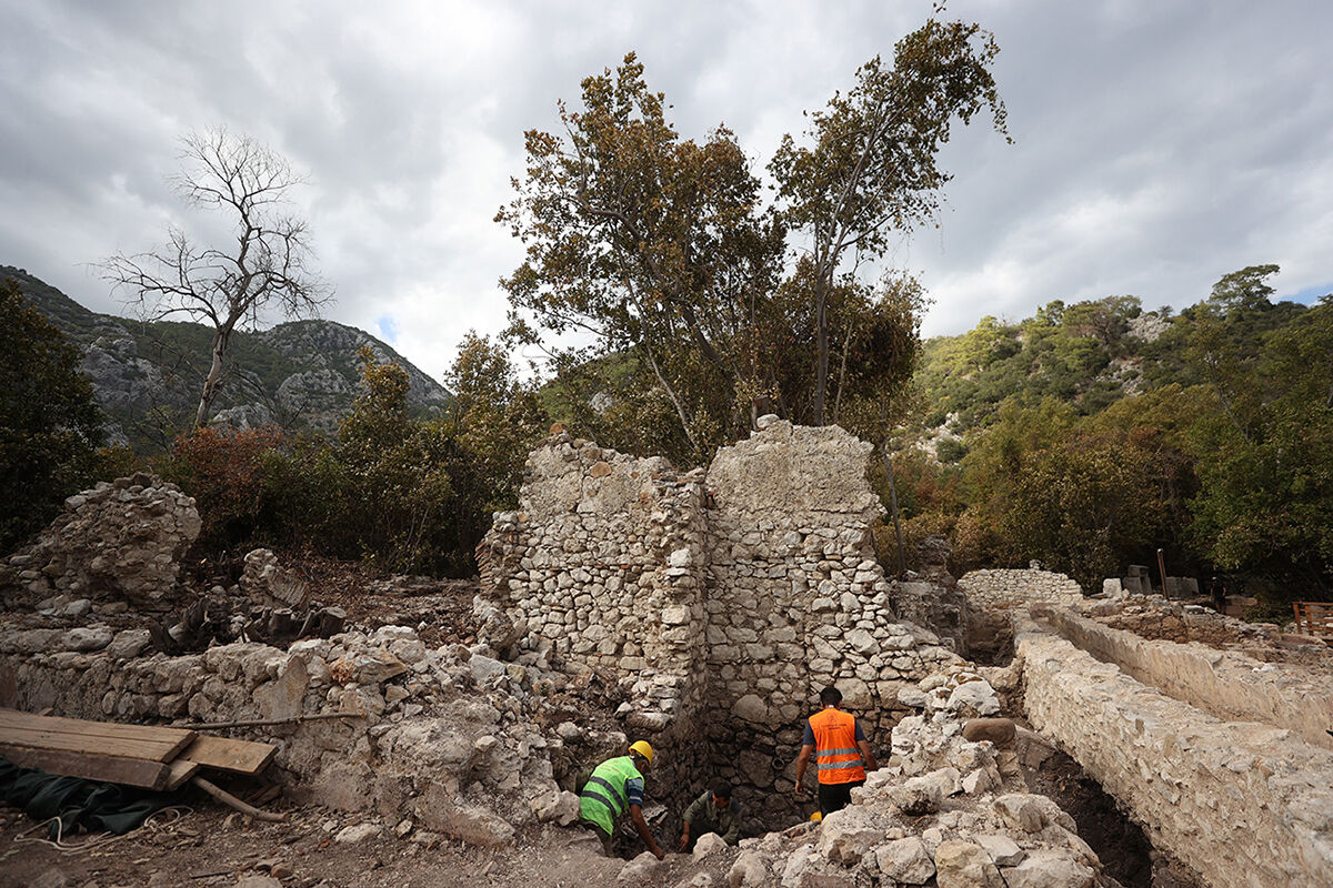 Olympos kazılarında eşine az rastlanan bir hamam ortaya çıktı - 3. Resim