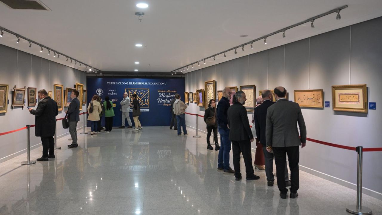 &#039;Tarihin Akışında Meşhur Hattatlar&#039; sergisi Trabzon’da ziyarete açıldı