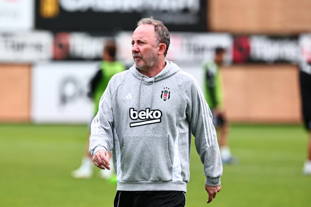 Beşiktaş'ta Abraham'ın son durumu: Derbi öncesi takımla çalıştı - 1. Resim