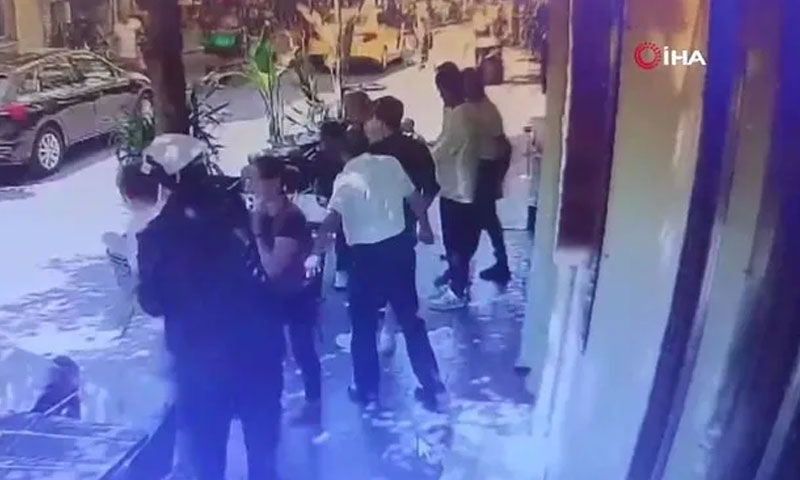 Oyuncu Ufuk Bayraktar'a 'haraç' ve 'yağma' suçlaması: 12 yıla kadar hapsi isteniyor - 1. Resim