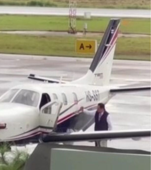 Tayland Başbakanı pilotluk yaptı: Özel uçağıyla organ taşıdı - 2. Resim