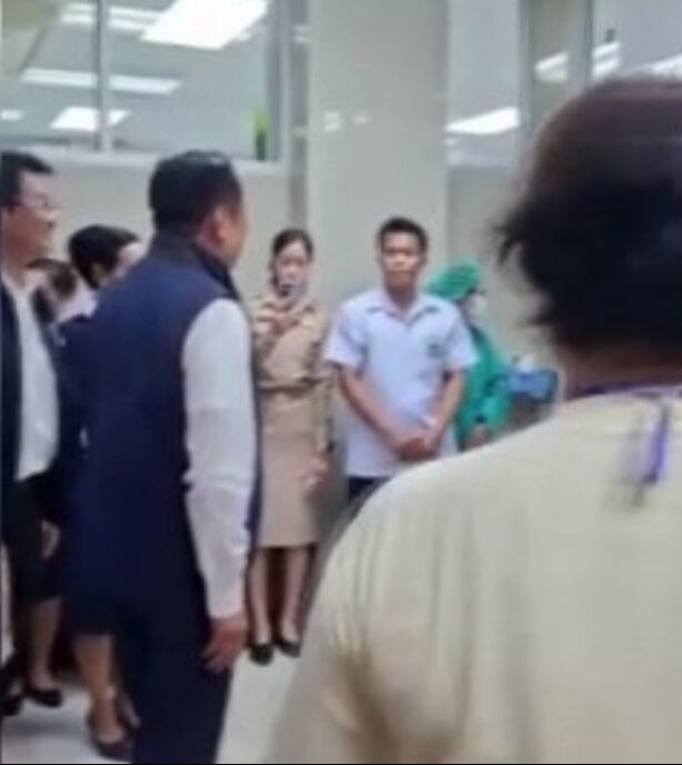 Tayland Başbakanı pilotluk yaptı: Özel uçağıyla organ taşıdı - 1. Resim