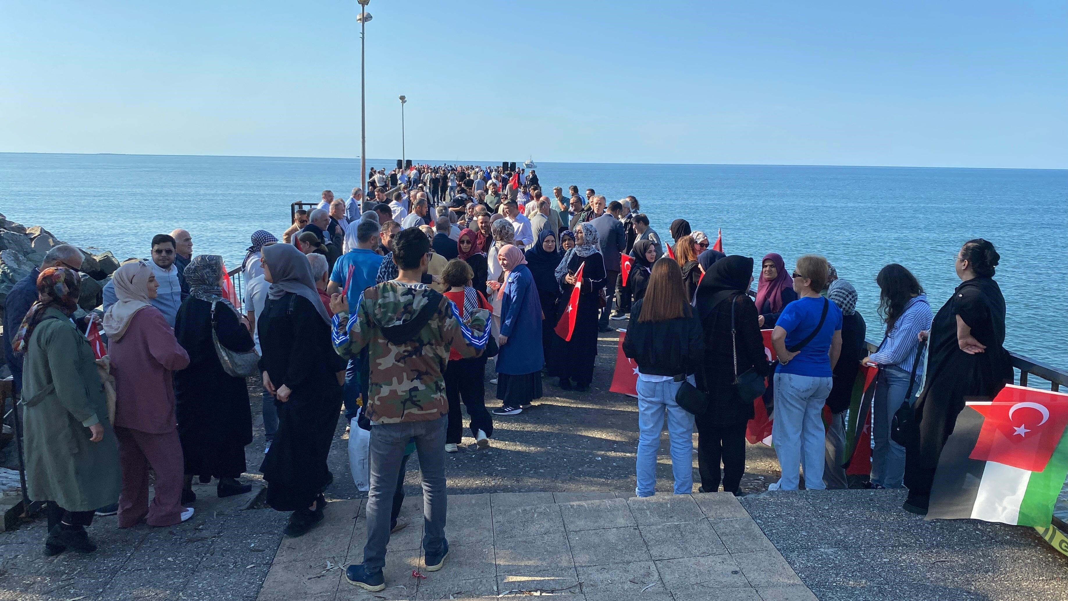 Türkiye'nin dört bir yanından Filistin'e destek! Tekne ile Karadeniz'e açıldılar - 6. Resim
