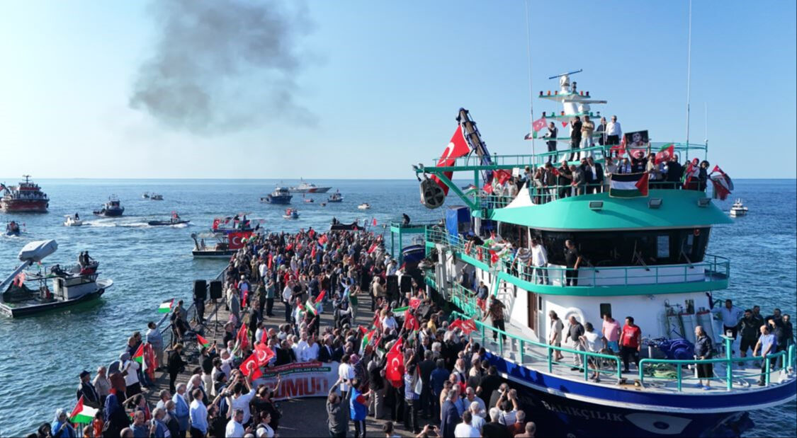 Türkiye'nin dört bir yanından Filistin'e destek! Tekne ile Karadeniz'e açıldılar - 5. Resim