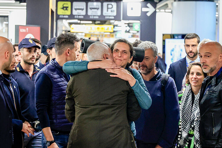 4 İtalyan parlamenter ülkesine kavuştu: Tüm aktivistler serbest bırakılmalı - 2. Resim