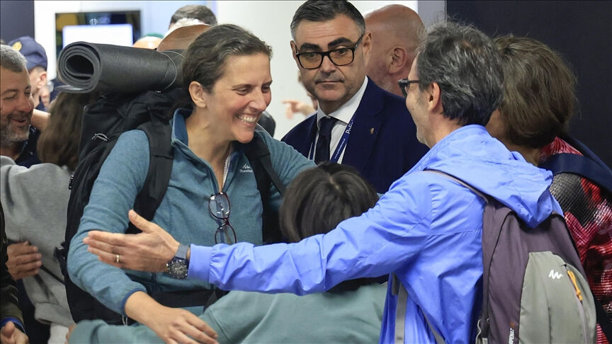 4 İtalyan parlamenter ülkesine kavuştu: Tüm aktivistler serbest bırakılmalı - 1. Resim